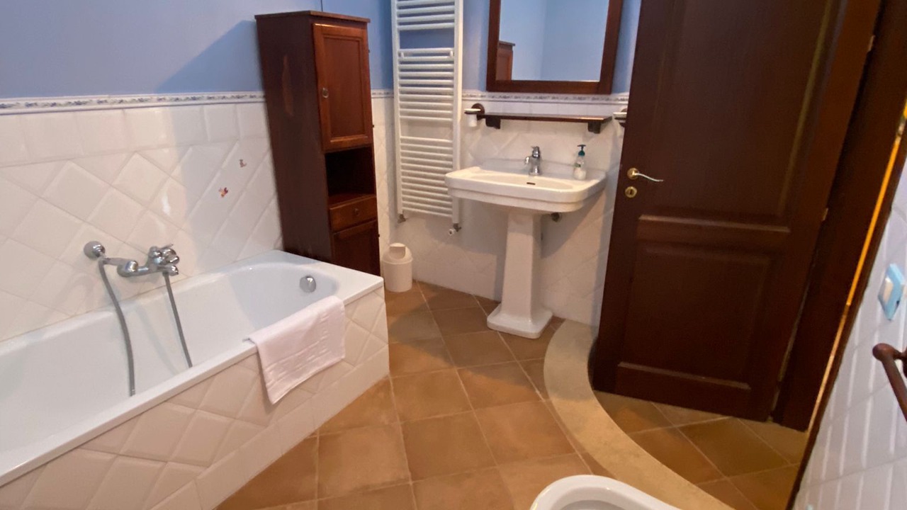 Photo of Bathroom in Carini