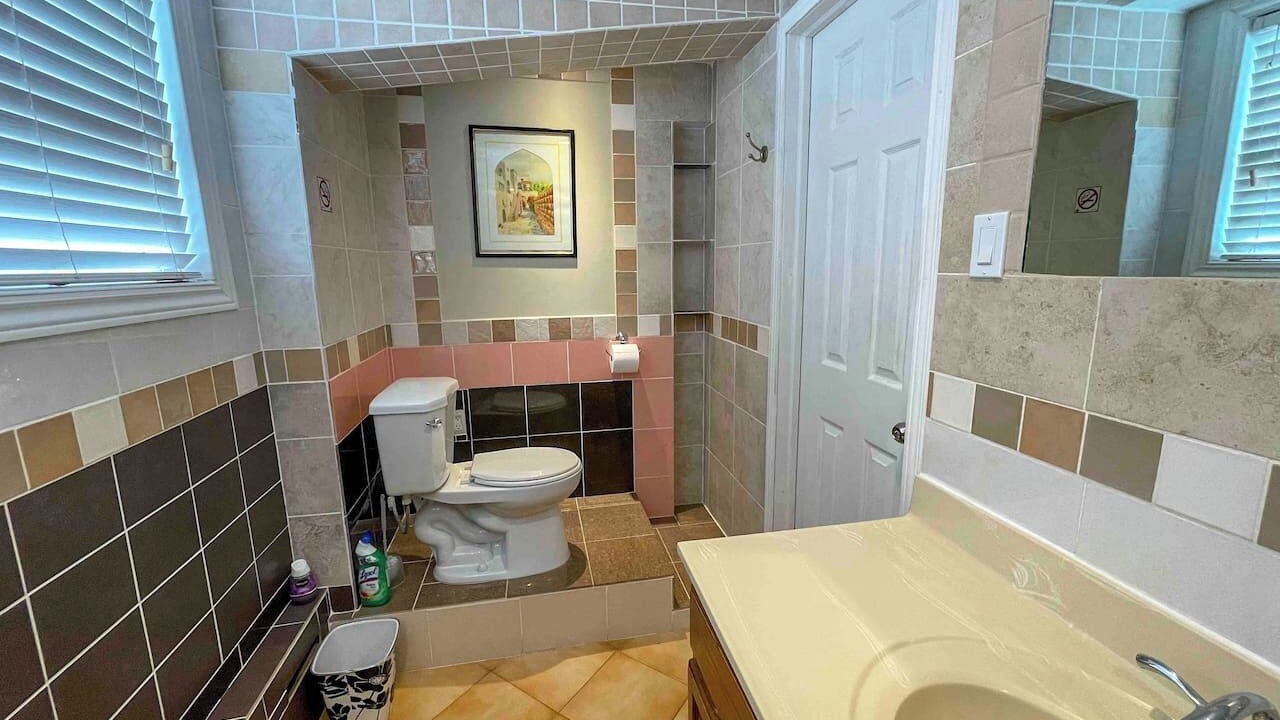 Photo of Bathroom in Niagara Falls