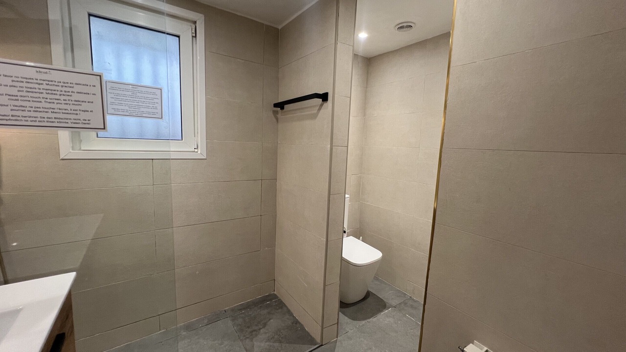 Photo of Bathroom in Pals