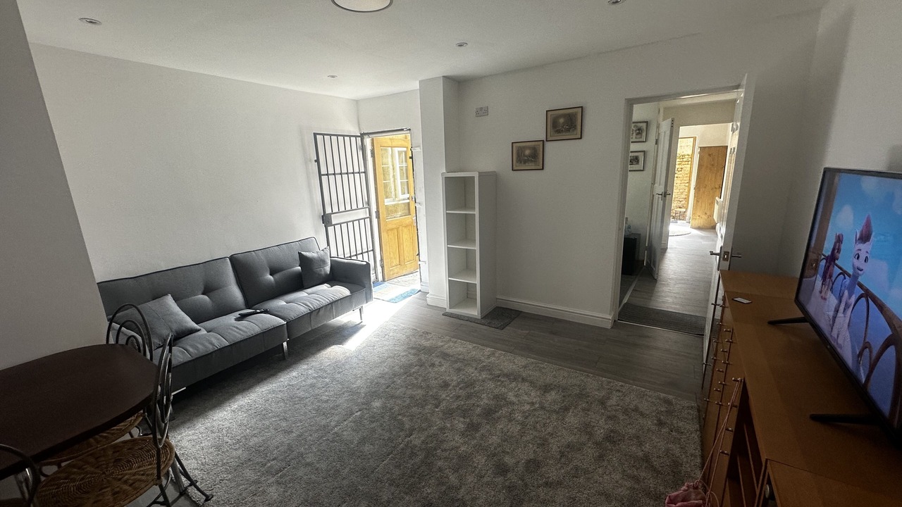 Photo of Livingroom in Bow