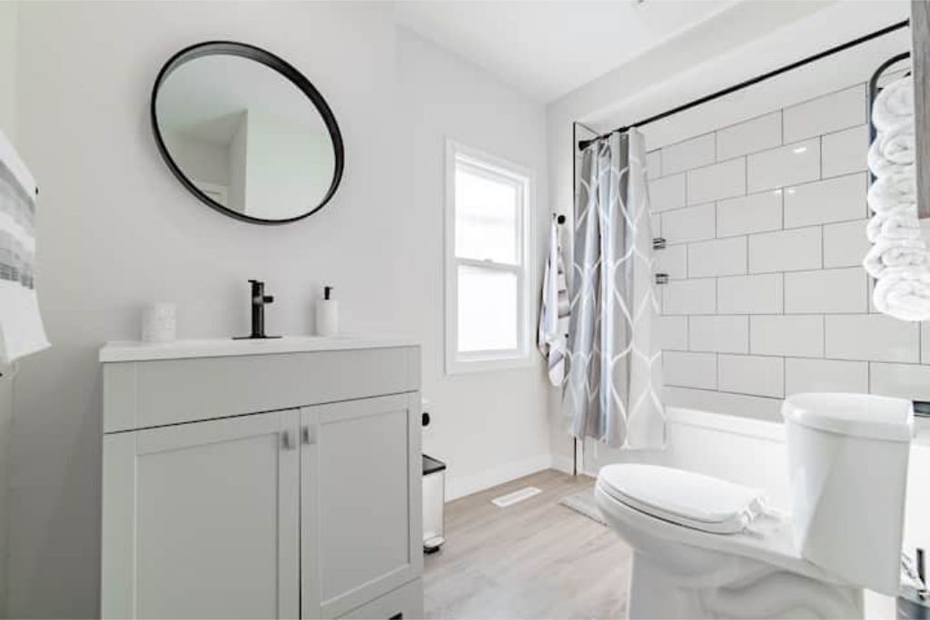 Photo of Bathroom in Niagara Falls