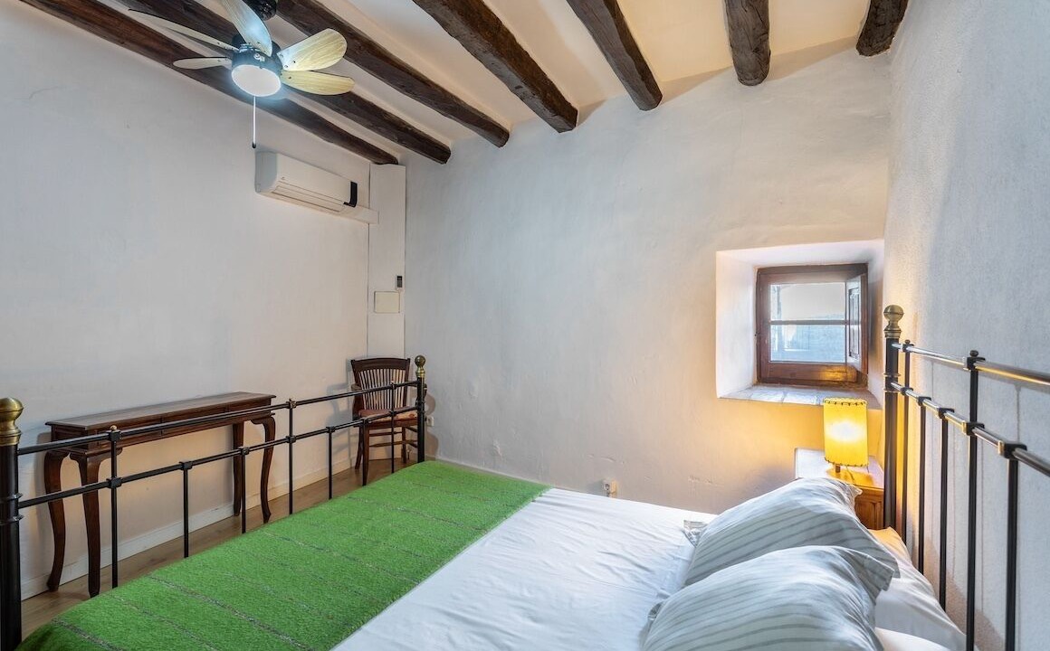 Photo of Bedroom in Pins