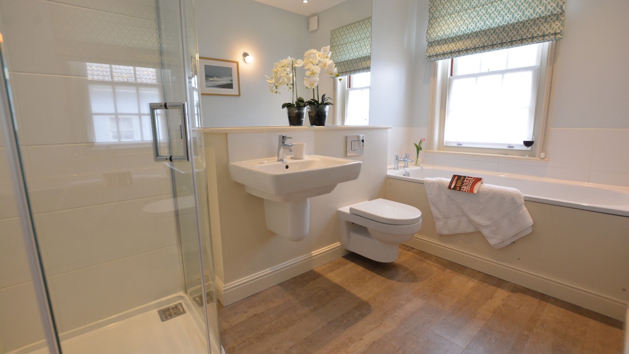 Photo of Bathroom in Aldeburgh