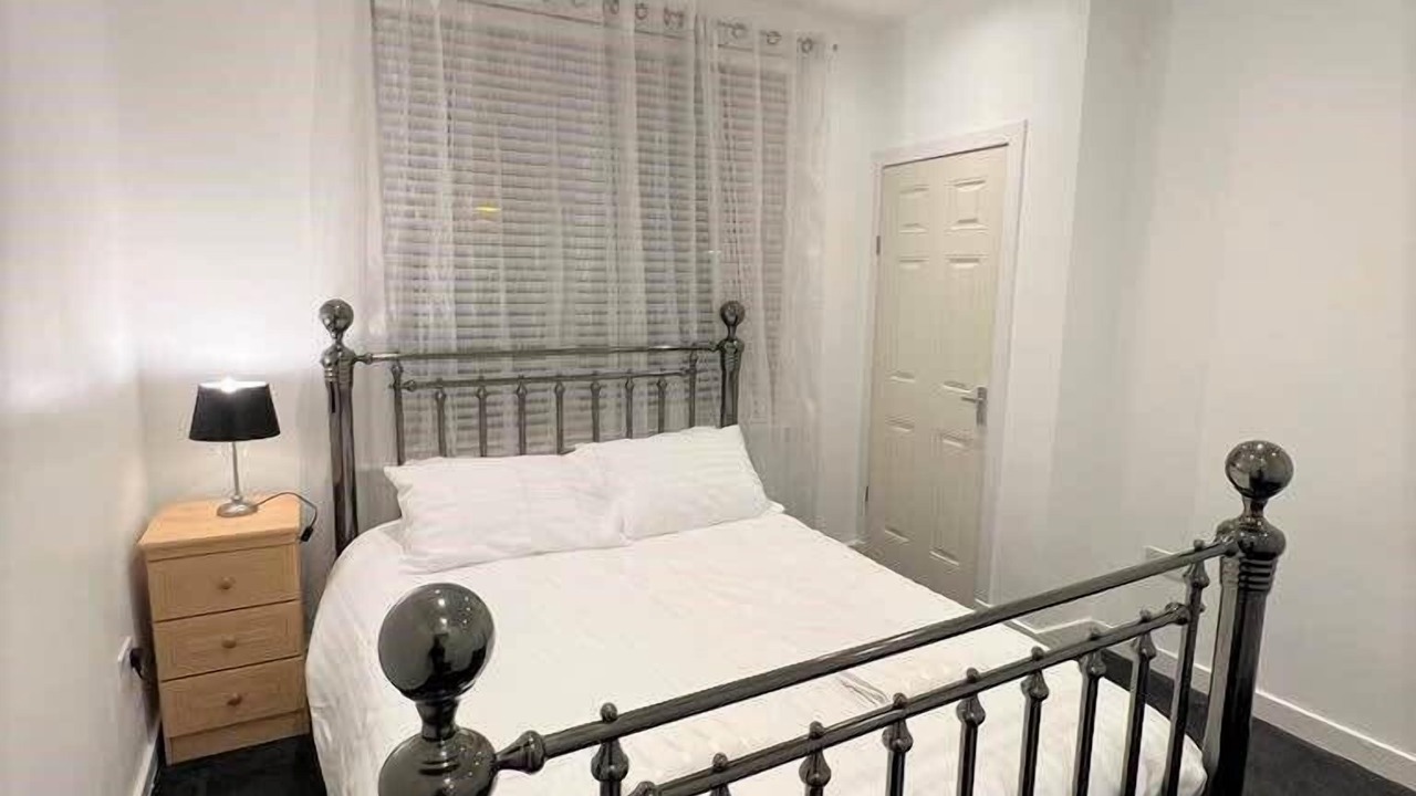 Photo of Bedroom in Hurlet