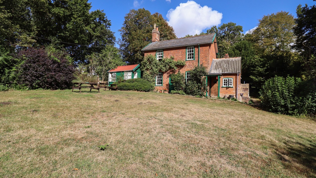 Photo of Outdoor in Bures