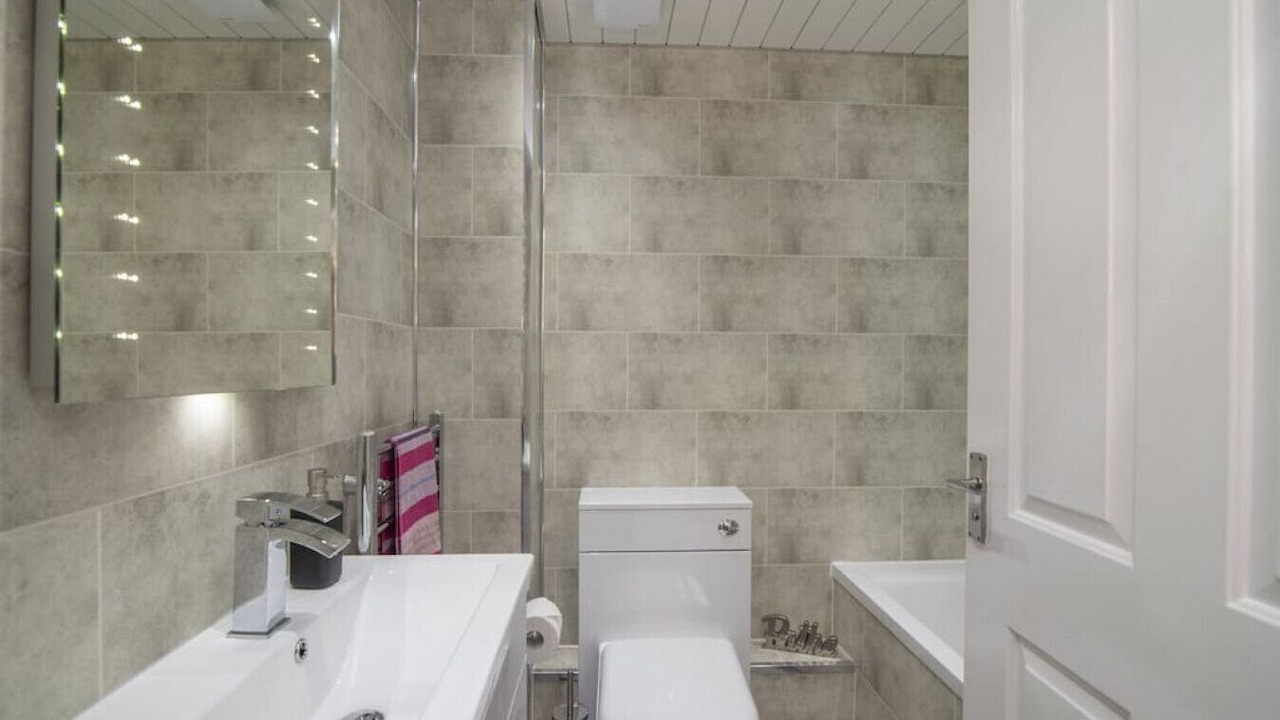 Photo of Bathroom in East End