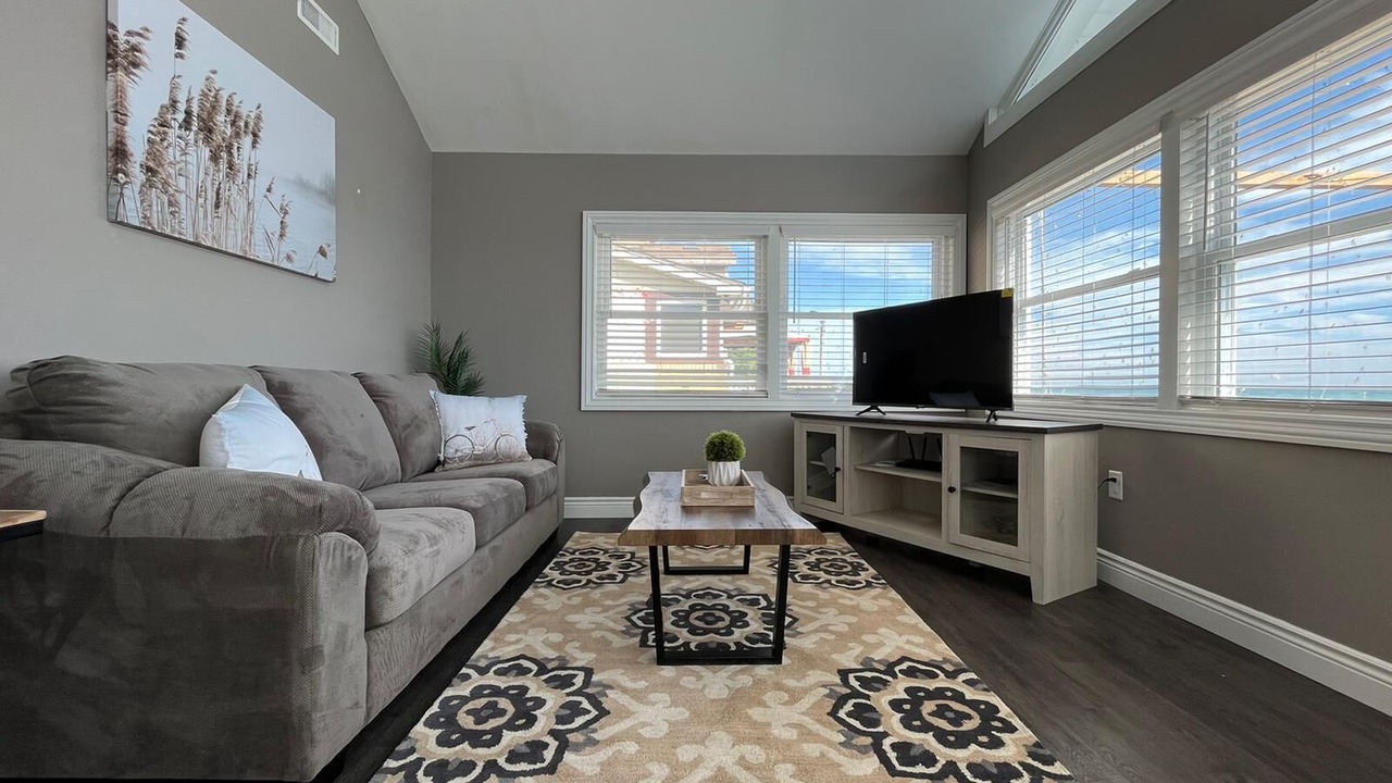 Photo of Livingroom in Amherstburg