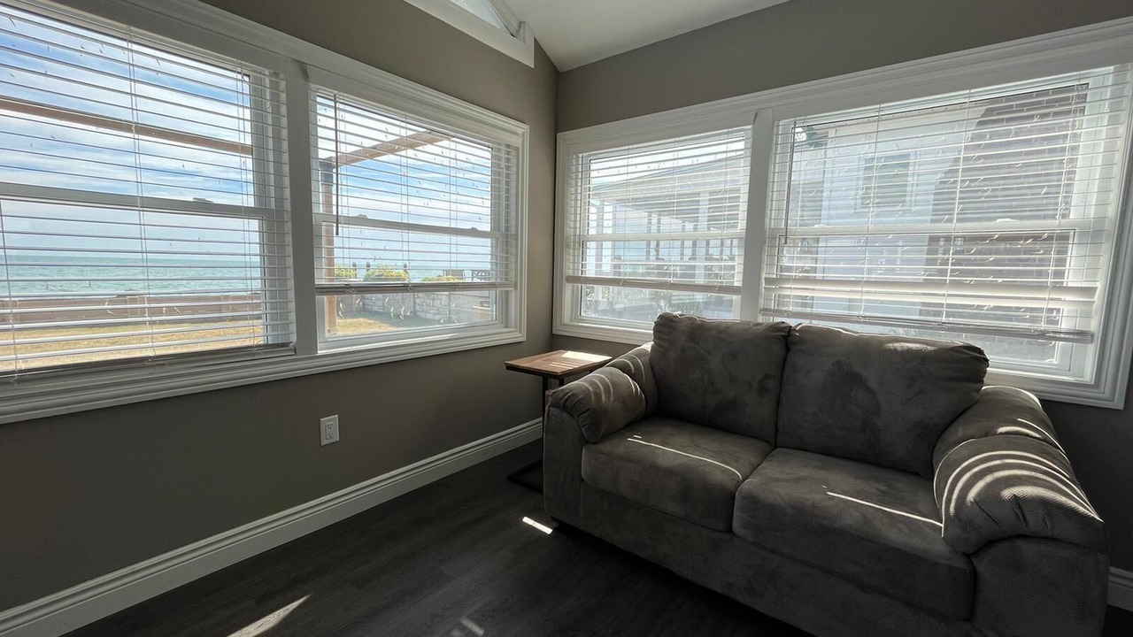 Photo of Livingroom in Amherstburg