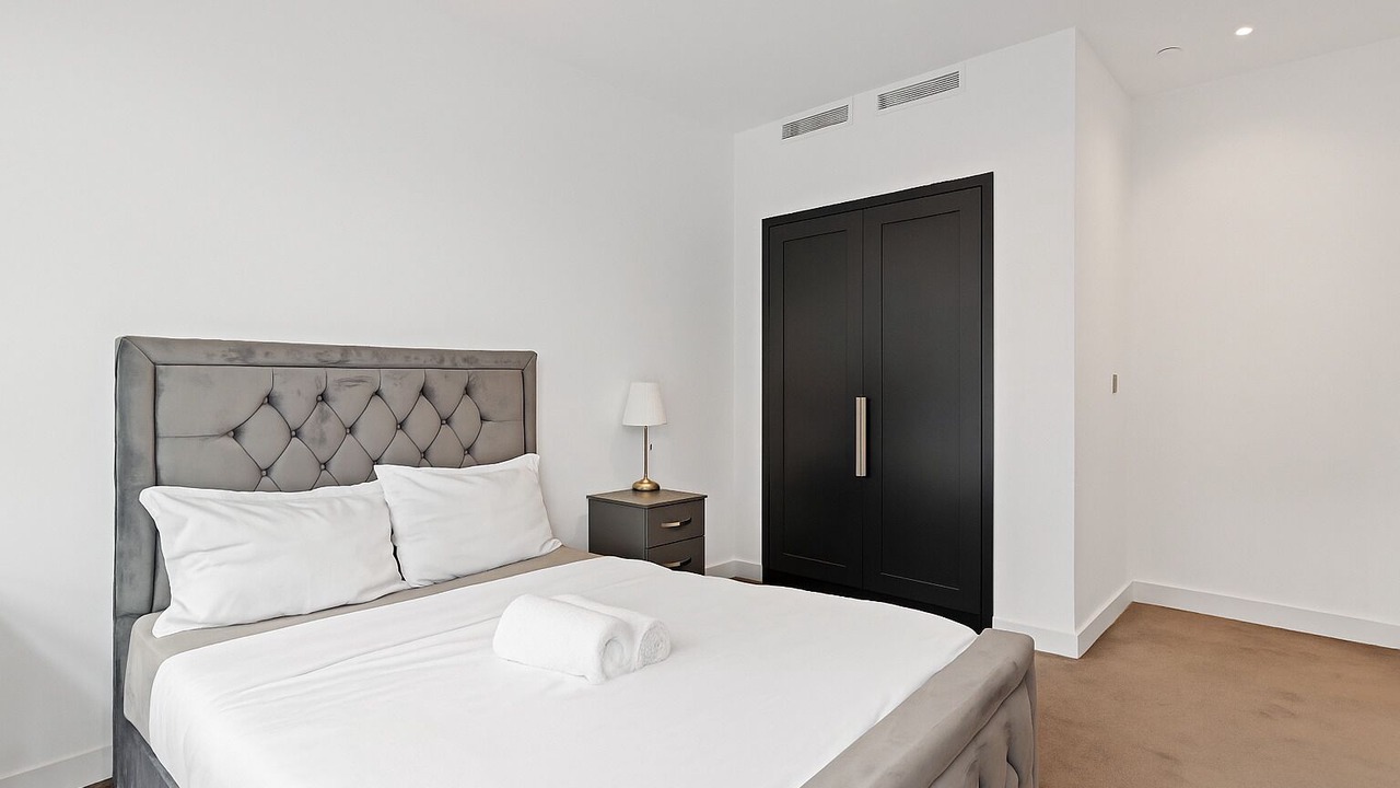 Photo of Bedroom in Docklands