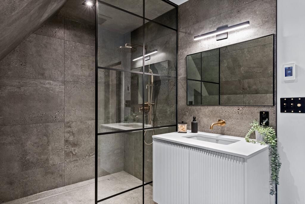 Photo of Bathroom in Rosedale