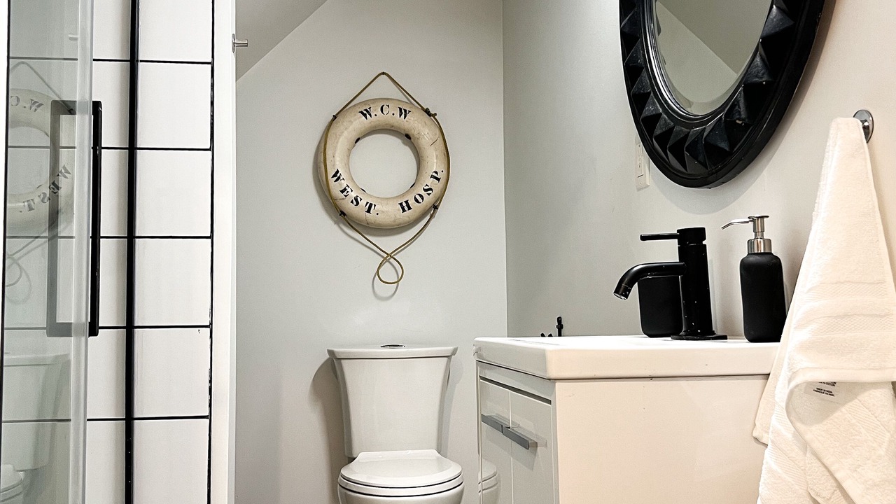 Photo of Bathroom in Central Elgin