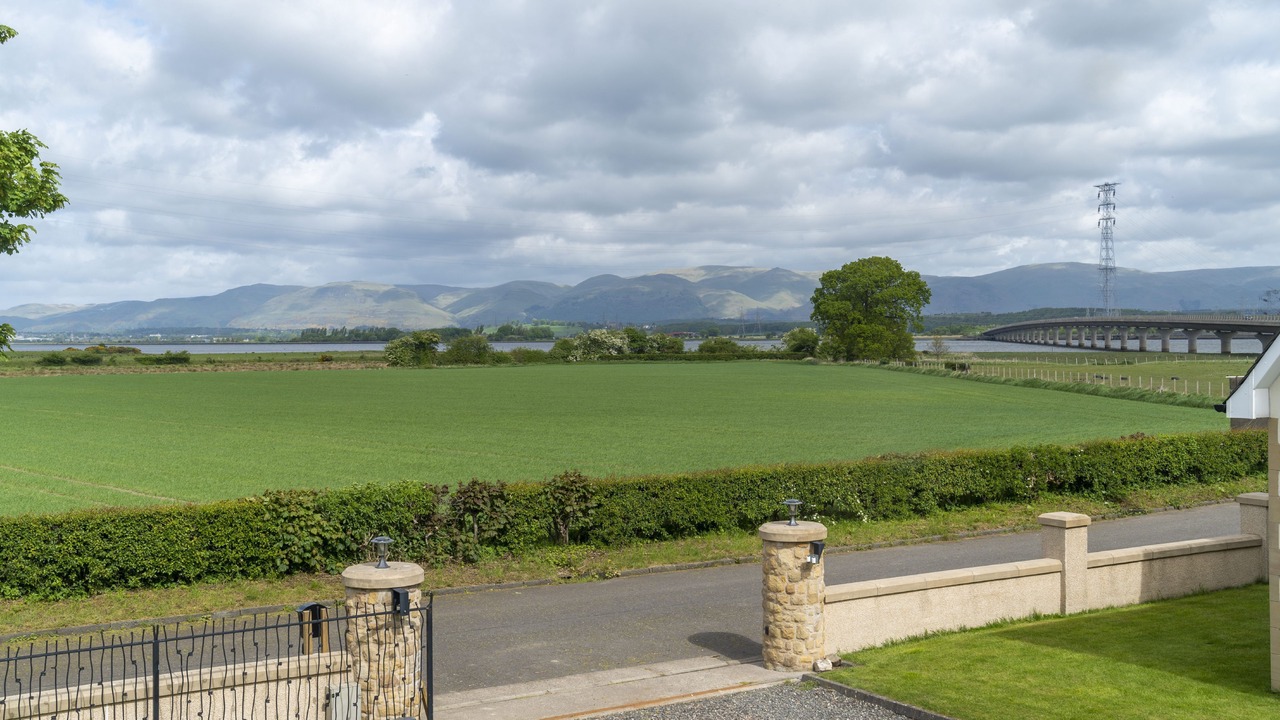 Photo of Others in Airth