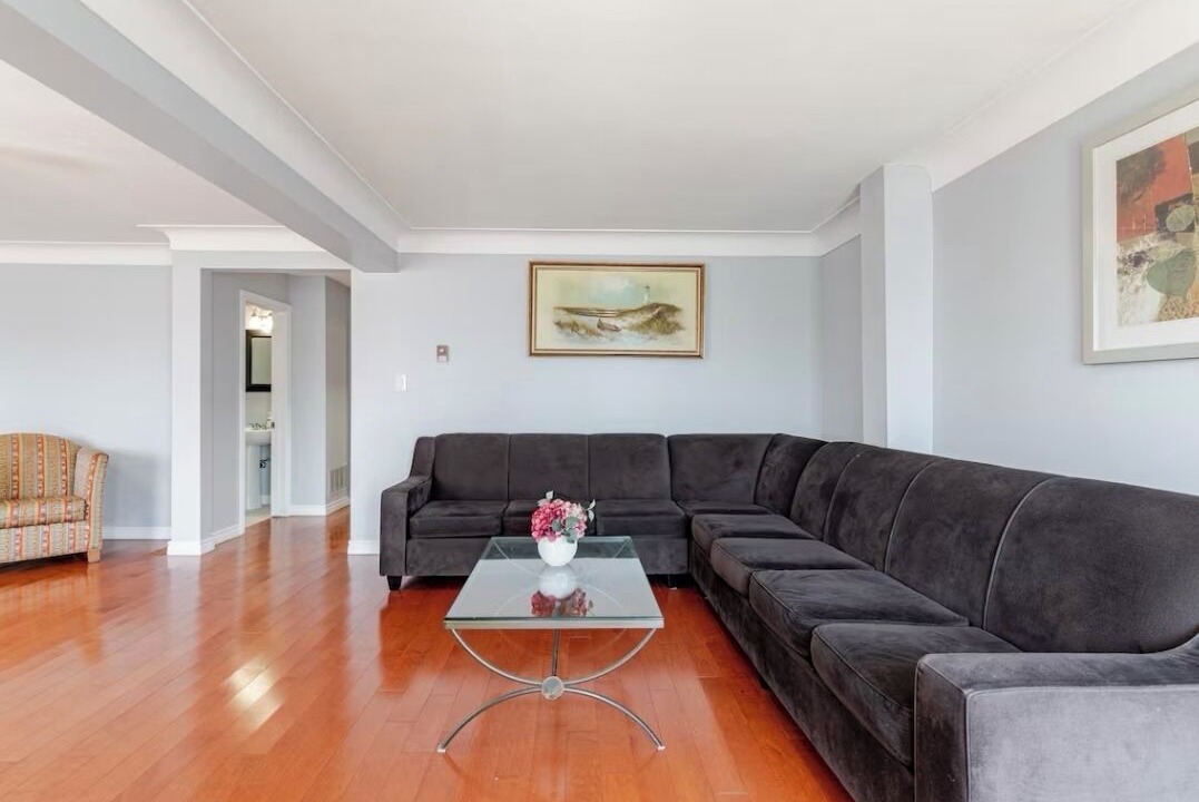 Photo of Livingroom in Niagara Falls