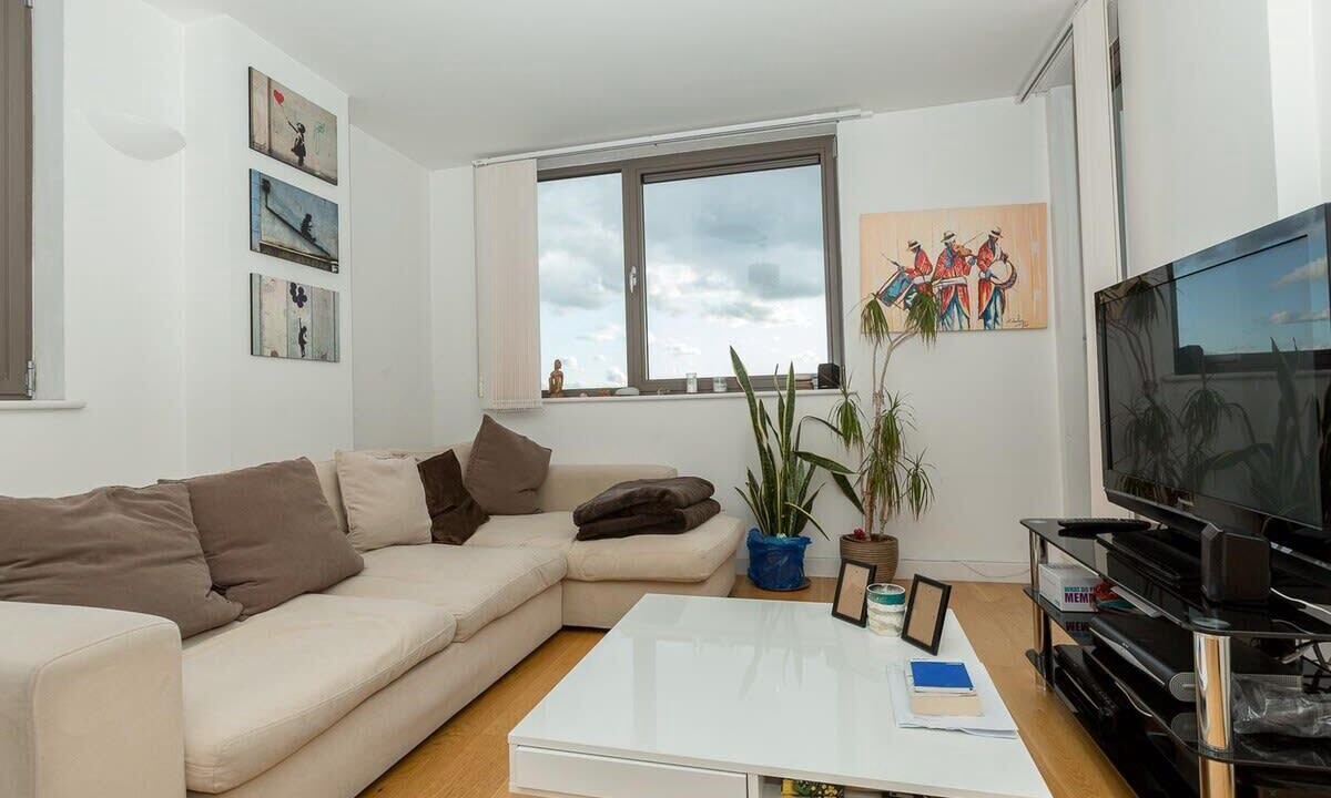 Photo of Livingroom in Shadwell