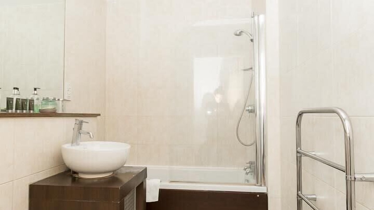 Photo of Bathroom in Shadwell