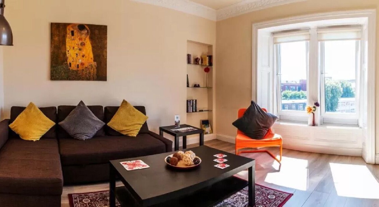 Photo of Livingroom in Paisley