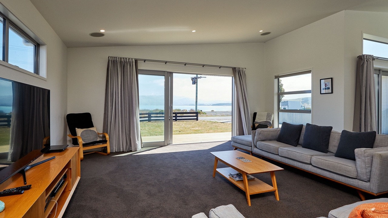 Photo of Livingroom in South Bay