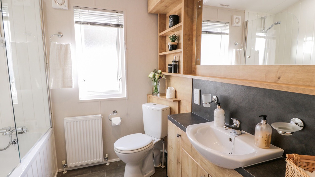 Photo of Bathroom in Wemyss Bay