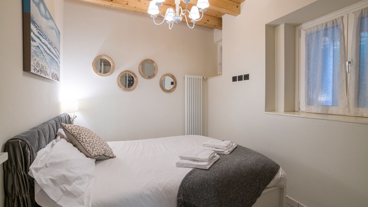 Photo of Bedroom in Carate Urio