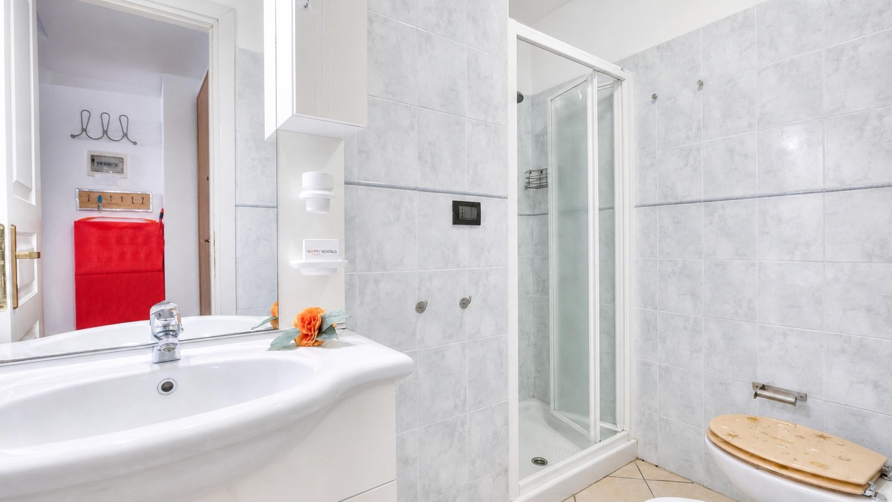 Photo of Bathroom in Capo Mimosa-Rollo