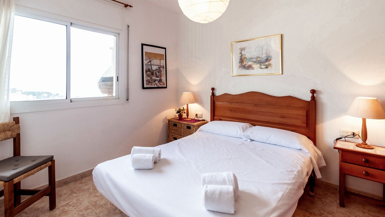 Photo of Bedroom in Llanca