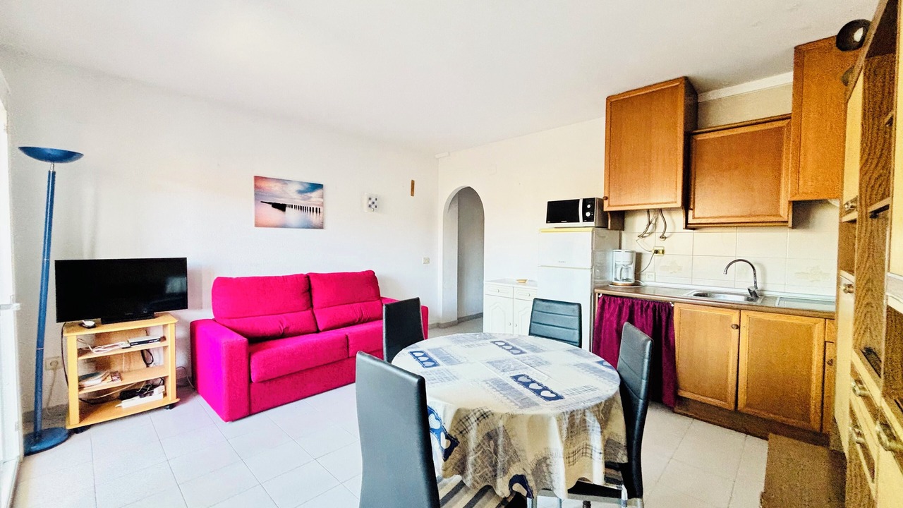Photo of Livingroom in Roses Town Center