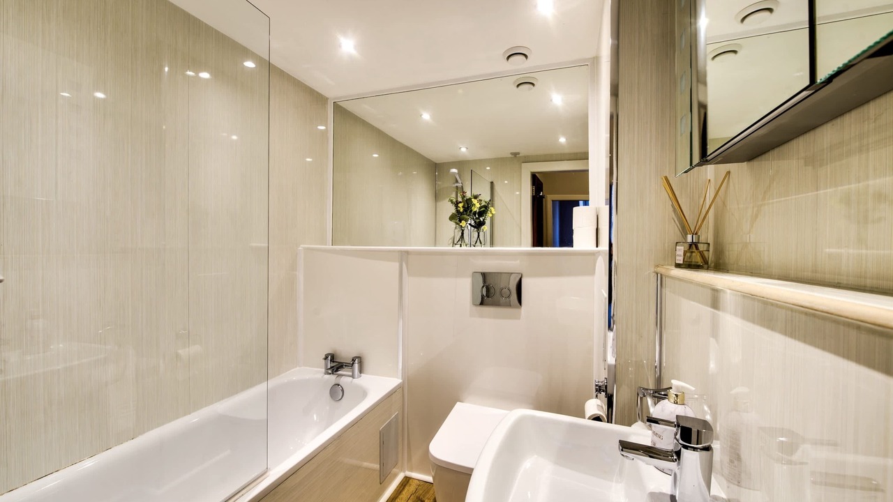 Photo of Bathroom in Finnieston