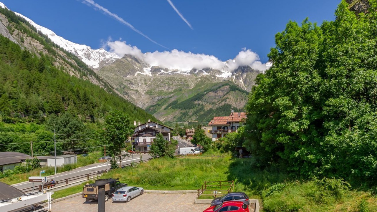 Photo of Others in Courmayeur