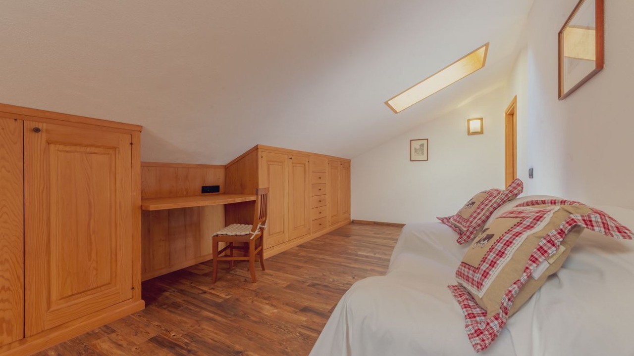 Photo of Bedroom in Courmayeur