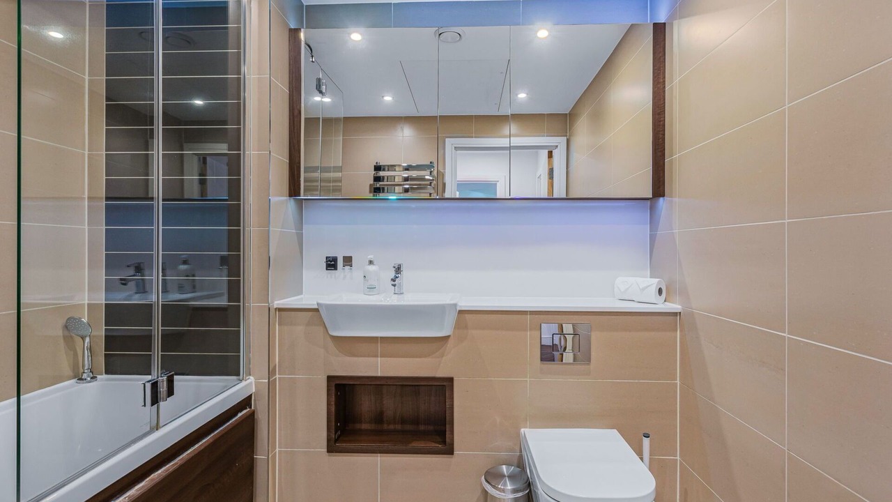 Photo of Bathroom in Whitechapel