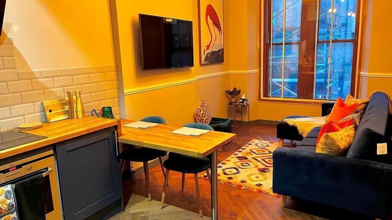 Photo of Livingroom in Glasgow Westend