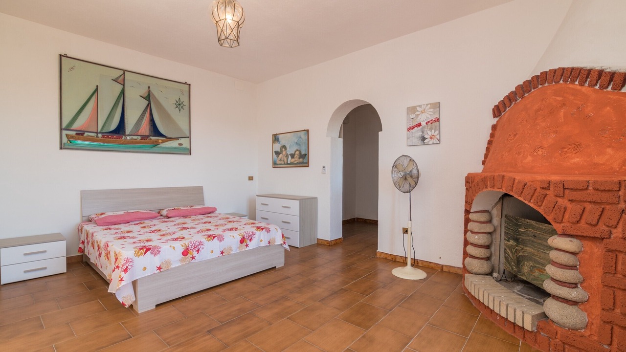 Photo of Bedroom in La Maddalena