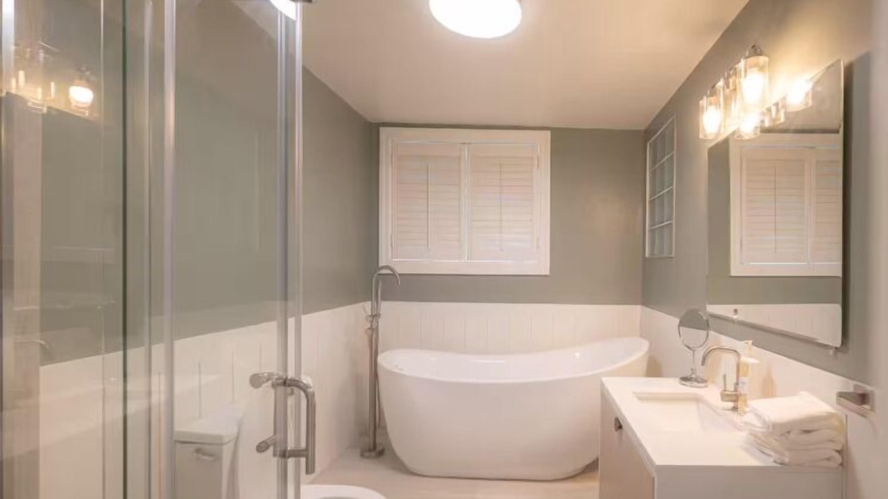 Photo of Bathroom in Louth