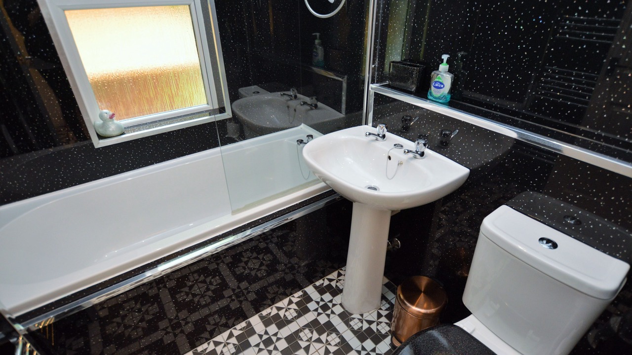 Photo of Bathroom in Dunoon