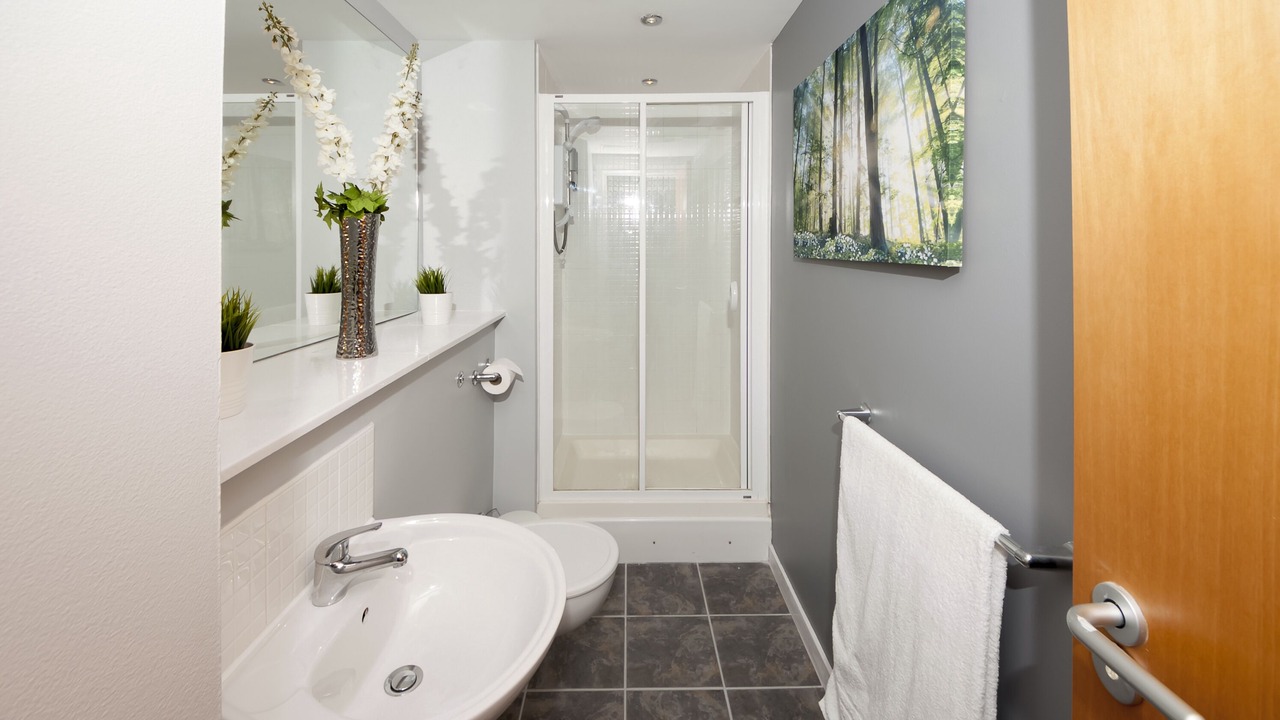 Photo of Bathroom in Paisley