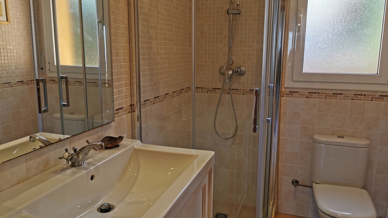 Photo of Bathroom in Pals