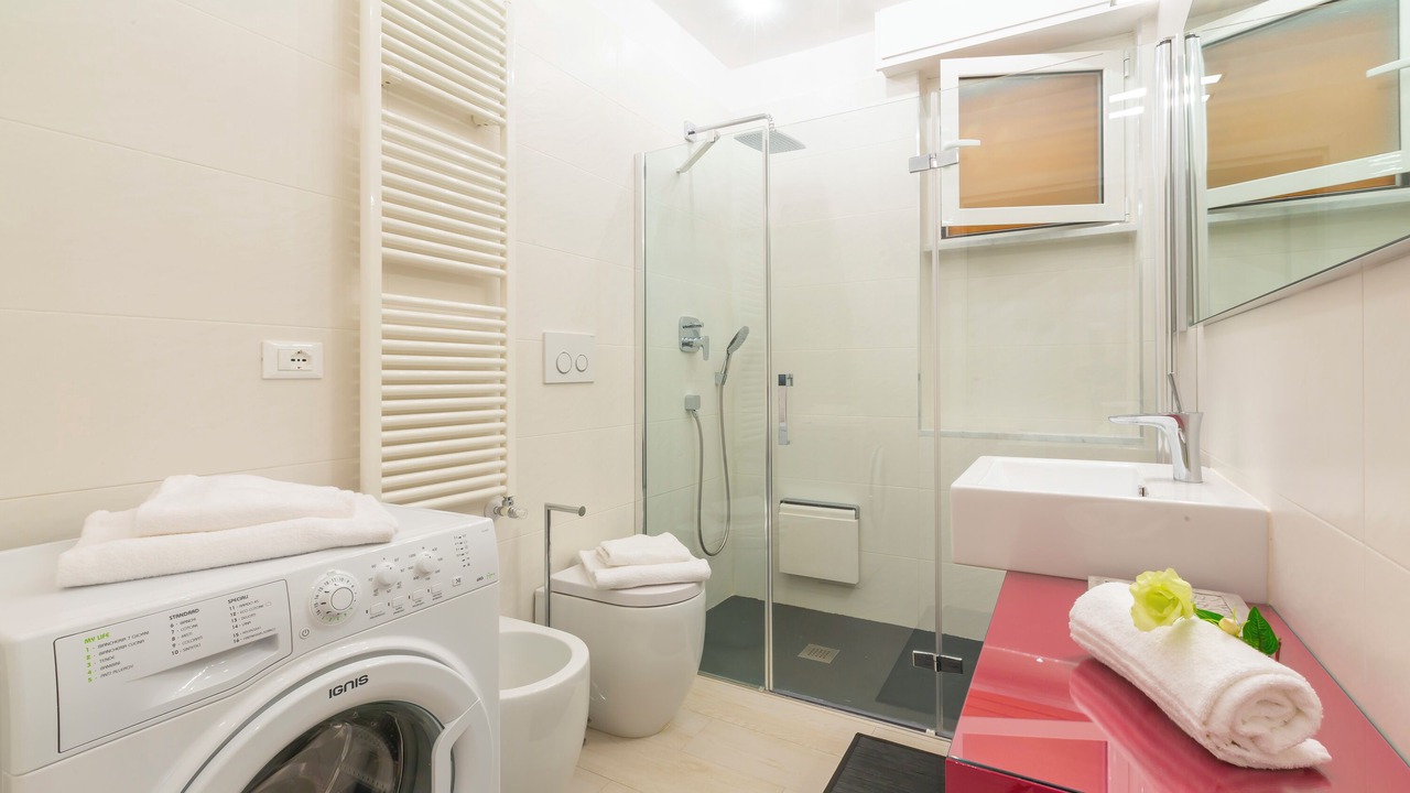 Photo of Bathroom in Capo Mimosa-Rollo