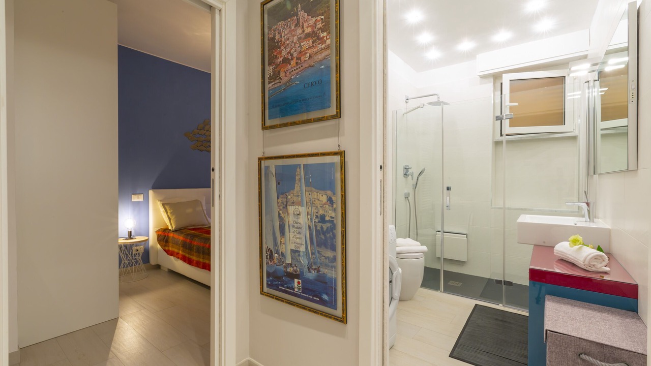 Photo of Bathroom in Capo Mimosa-Rollo