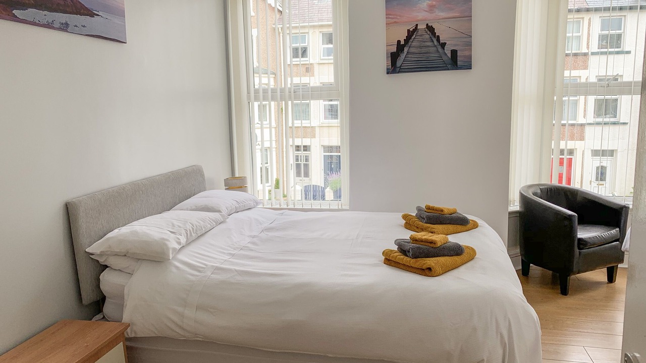 Photo of Bedroom in Llandudno