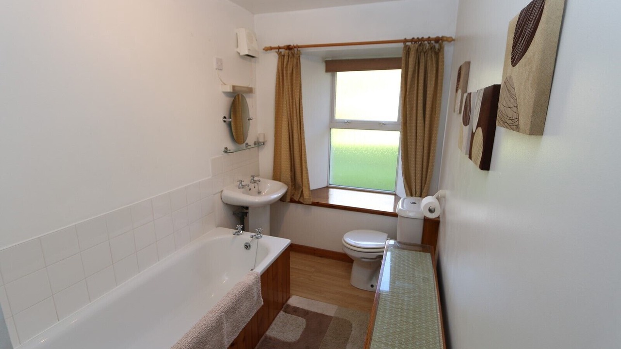 Photo of Bathroom in Lochgilphead
