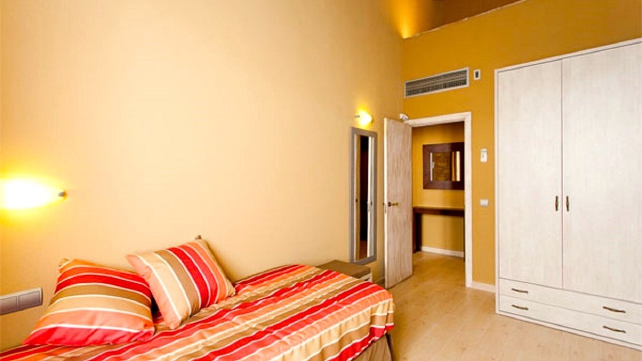 Photo of Bedroom in Pals