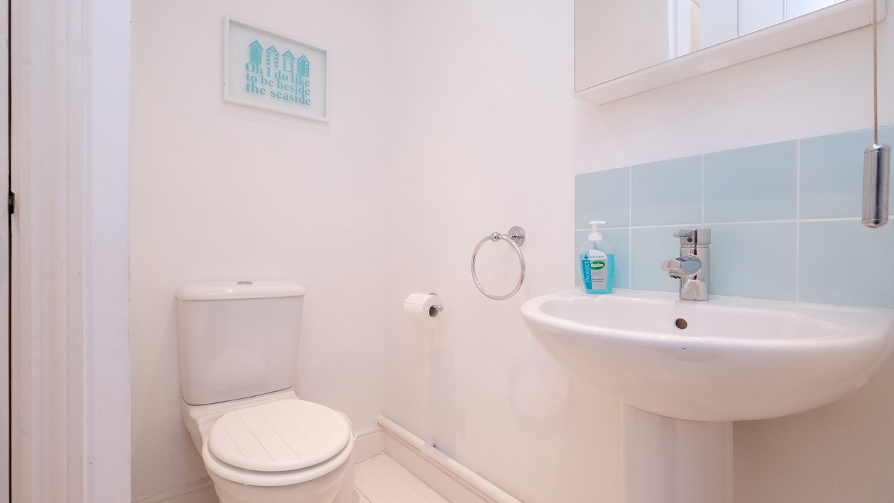 Photo of Bathroom in Aldeburgh