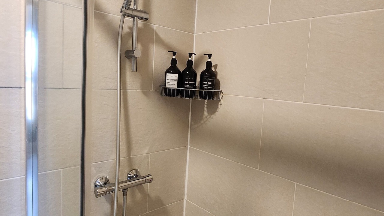 Photo of Bathroom in Grove Green