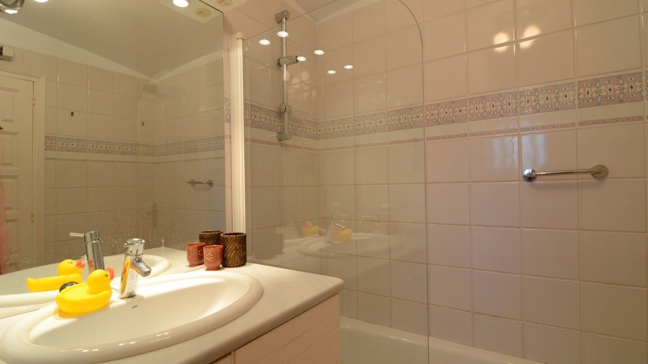 Photo of Bathroom in Pals