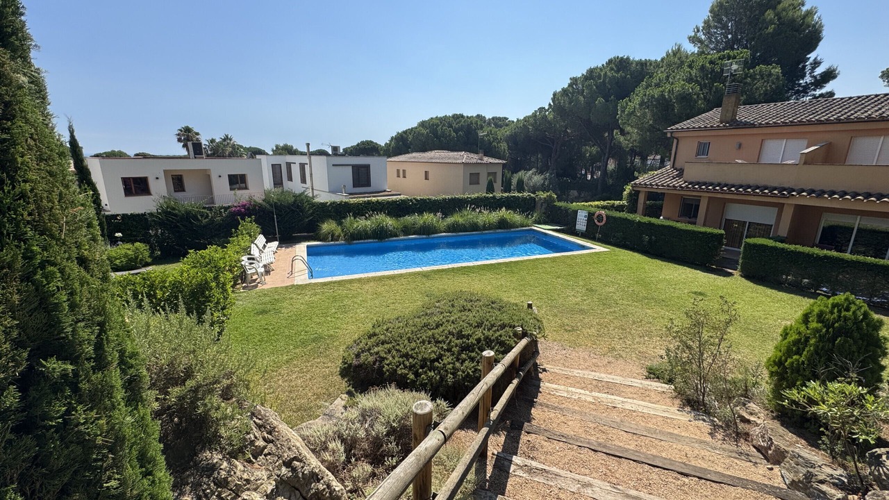 Photo of Outdoor in Pals