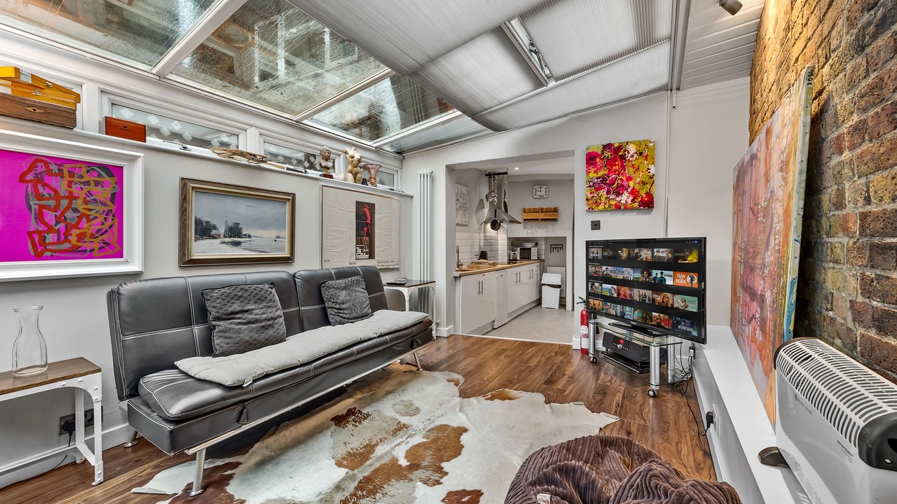 Photo of Livingroom in Kennington