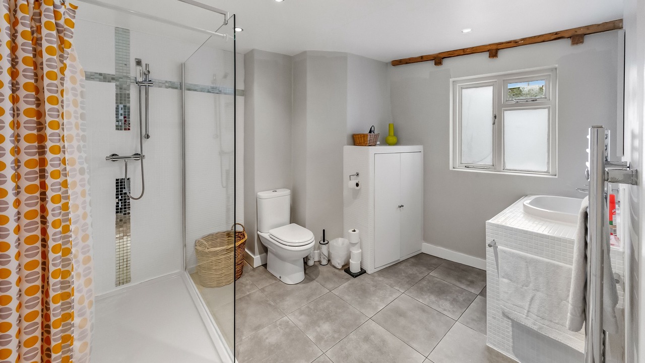 Photo of Bathroom in Kennington