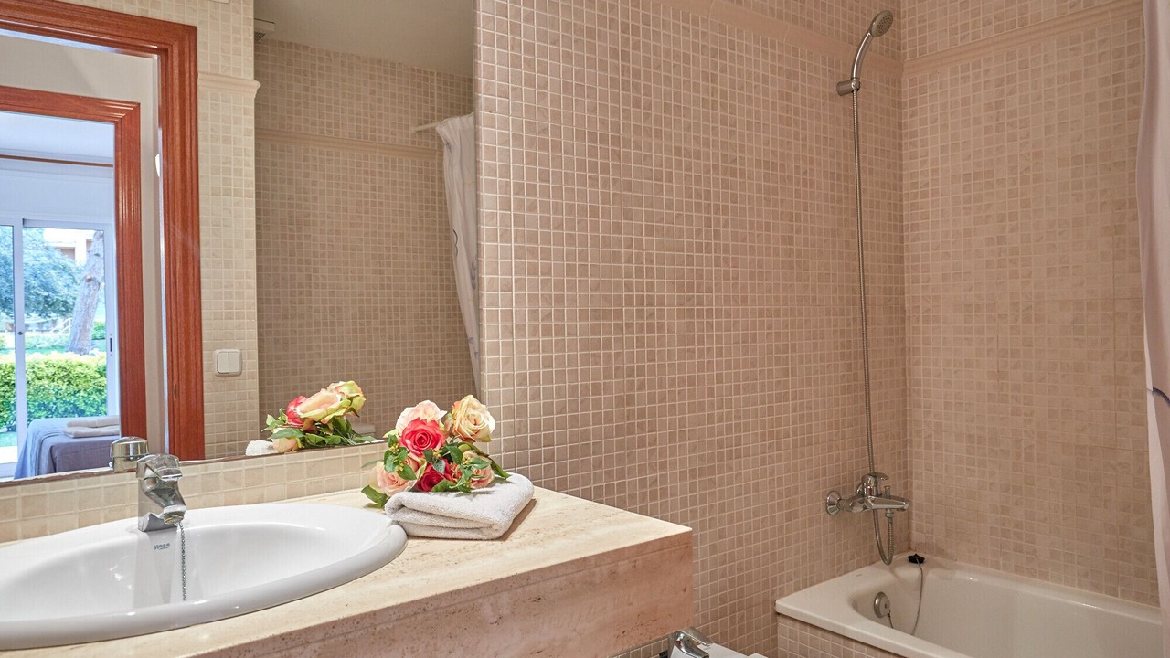 Photo of Bathroom in Pals