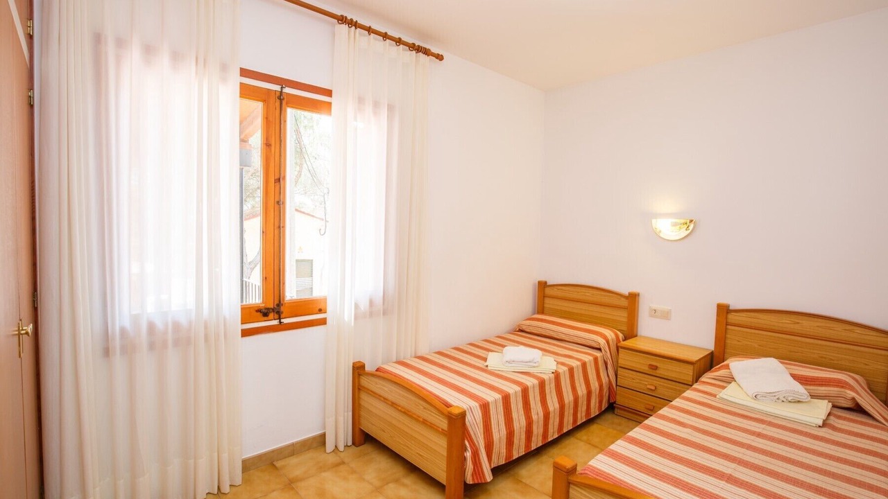 Photo of Bedroom in Pals