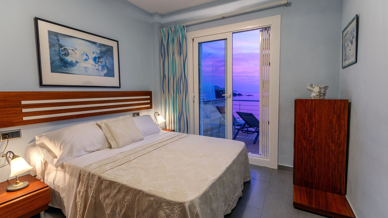 Photo of Bedroom in Llanca